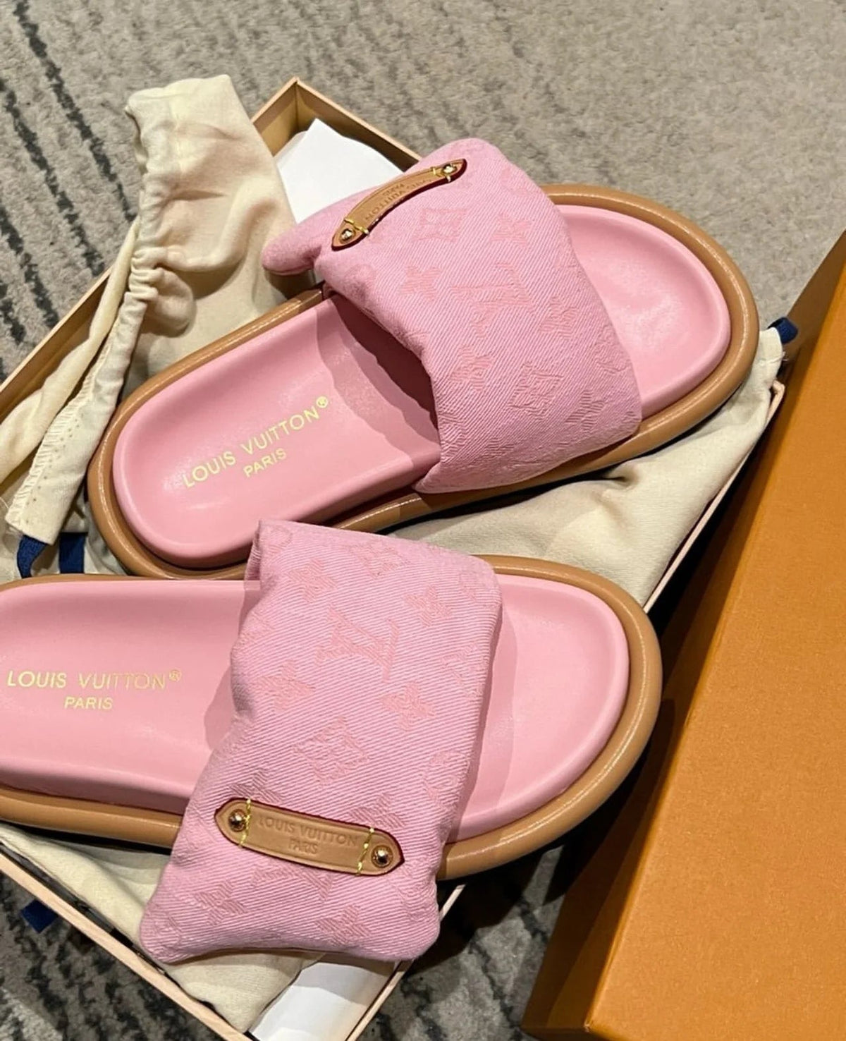 "LV" Sandalen Schwarz