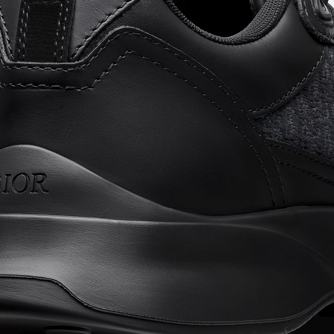 B25 Triple Black