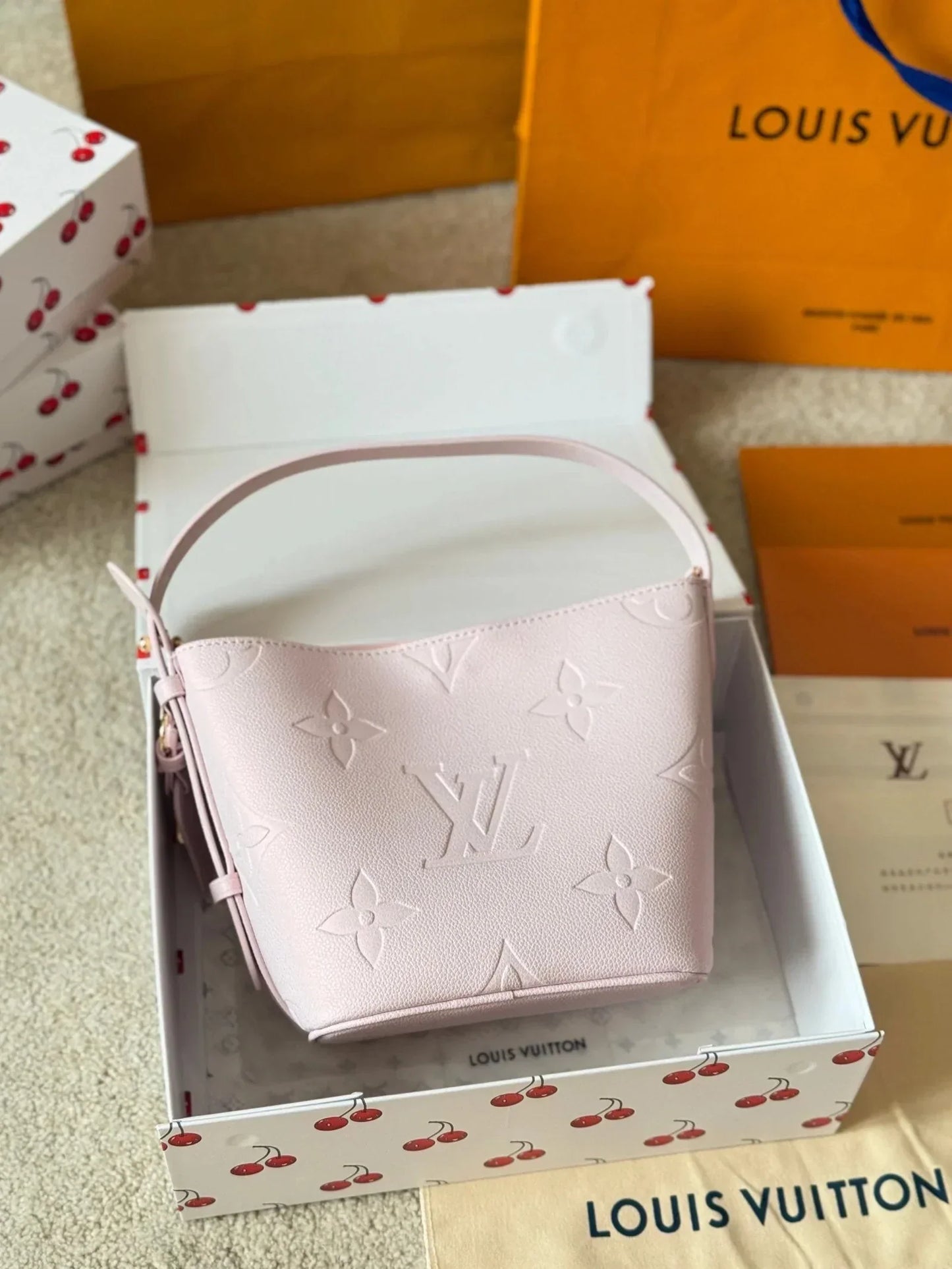 "LV" Mini Bag White