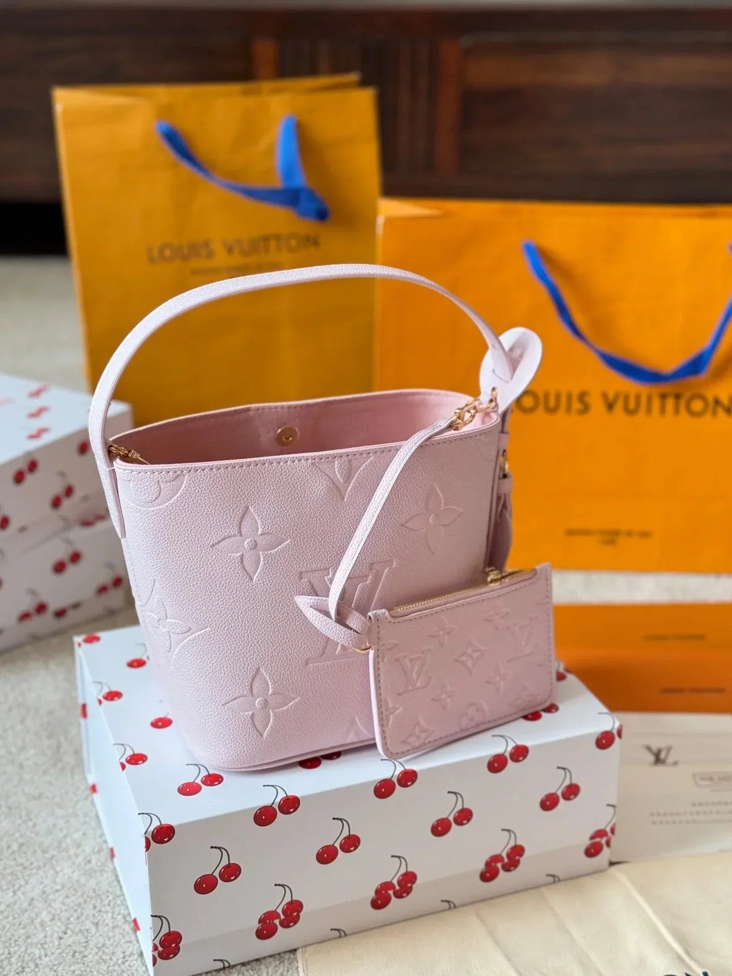 "LV" Mini Bag White