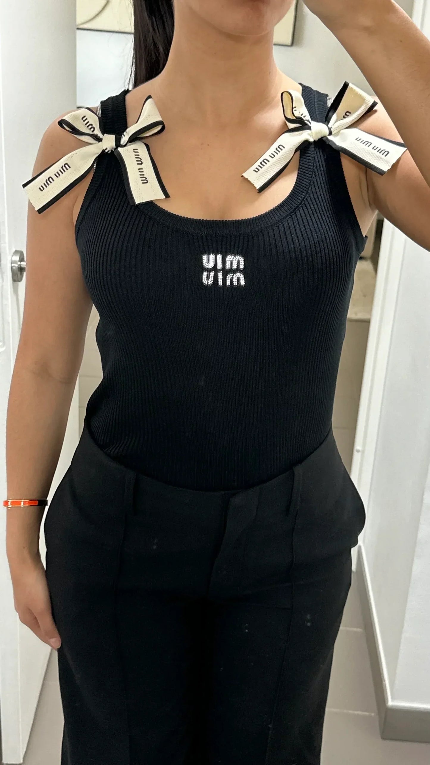 "MIMI" Schleife Top